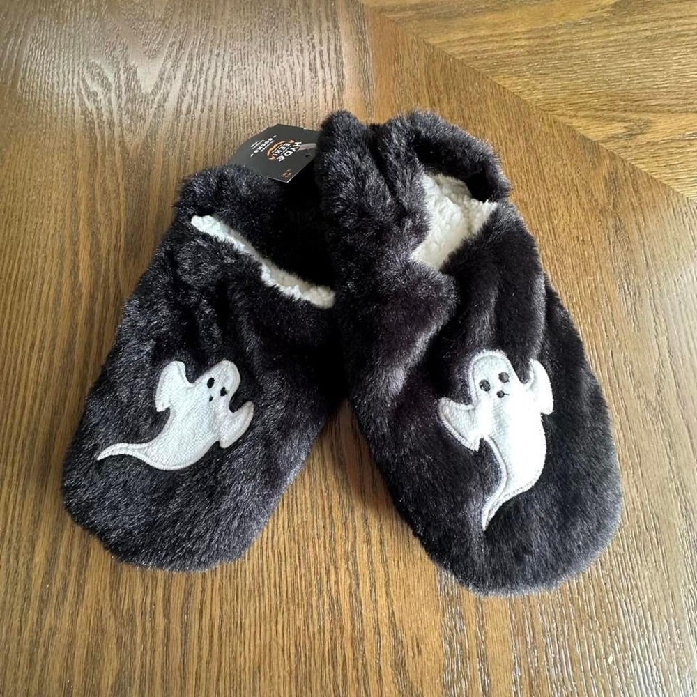 Hyde and EEK Boutique Halloween Ghost Slipper Socks Black Faux Fur Grippers M/L